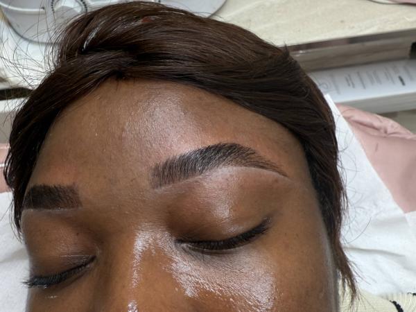 Brow Shape Threading